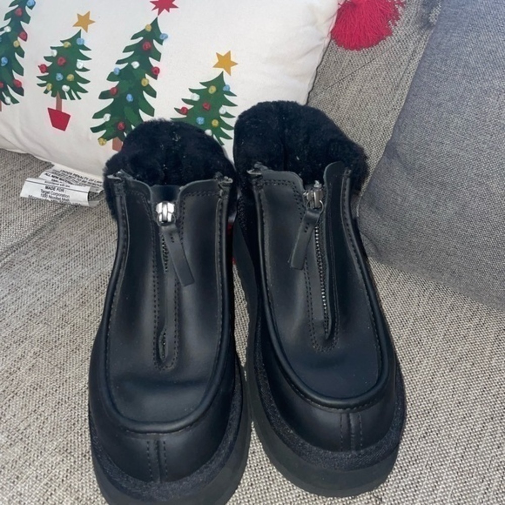 Ugg Funkette Platform Boot Ultra Matte Black Leat… - image 3